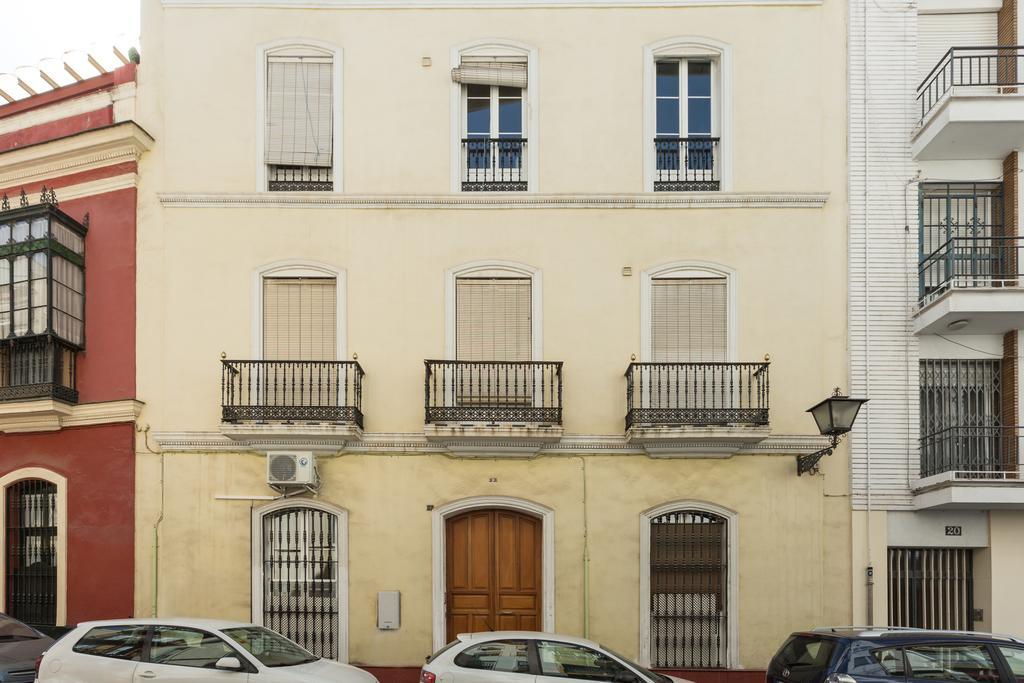 Apartamentos Diaber Gerona 22 Σεβίλλη Εξωτερικό φωτογραφία