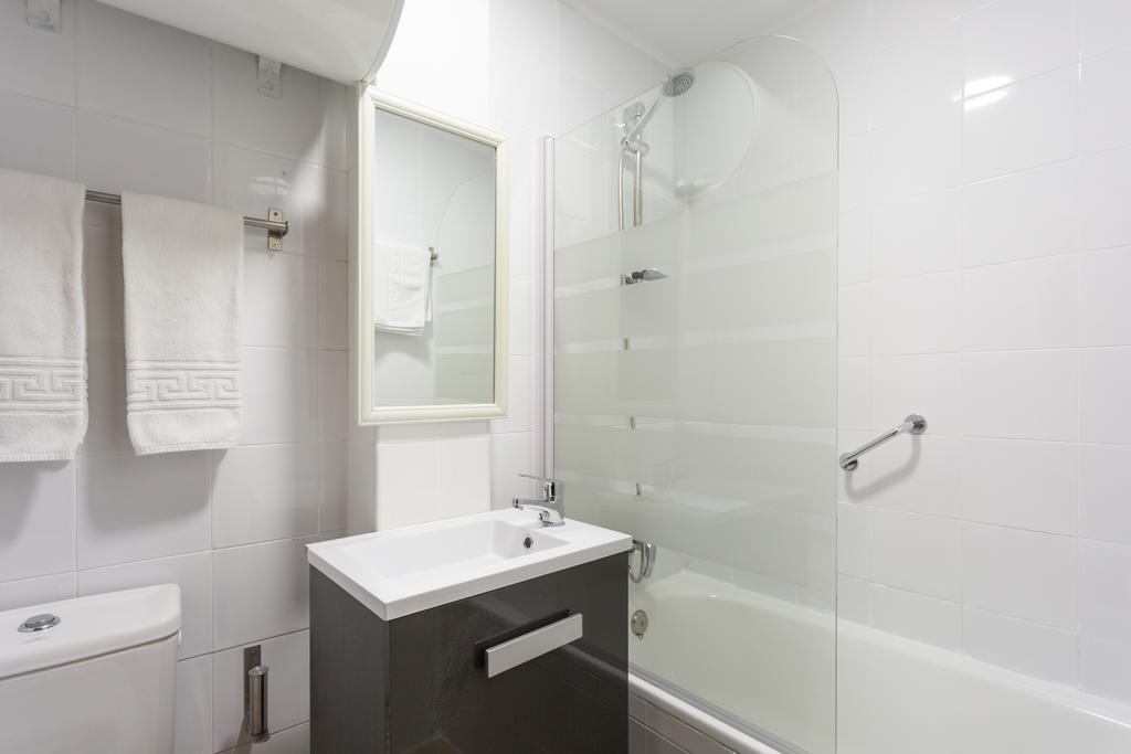 Apartamentos Diaber Gerona 22 Σεβίλλη Εξωτερικό φωτογραφία