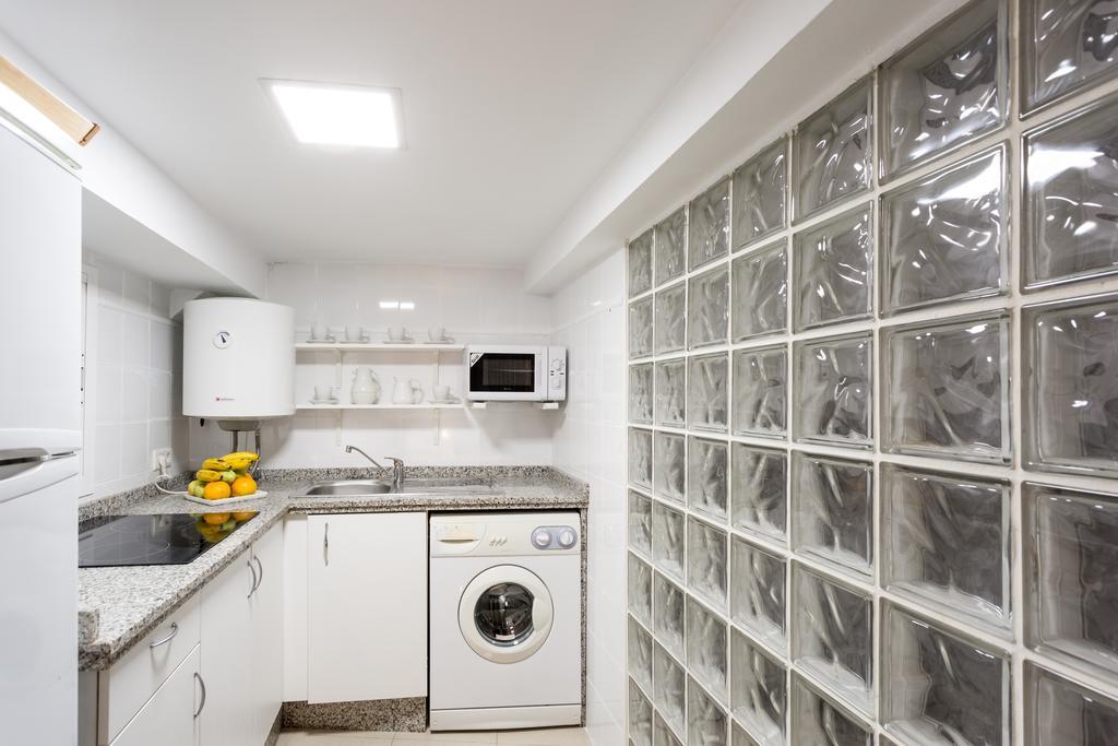Apartamentos Diaber Gerona 22 Σεβίλλη Εξωτερικό φωτογραφία