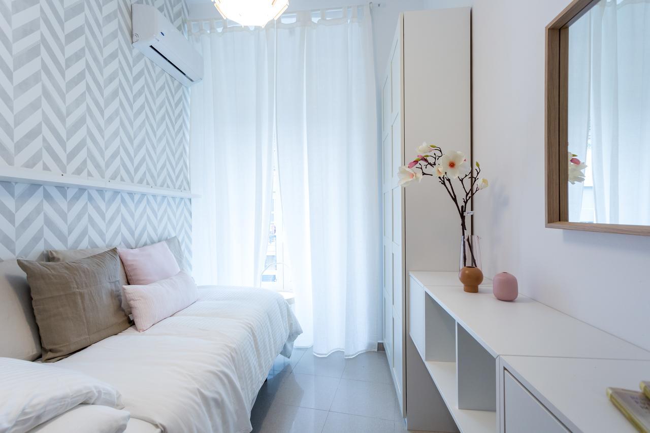Apartamentos Diaber Gerona 22 Σεβίλλη Εξωτερικό φωτογραφία