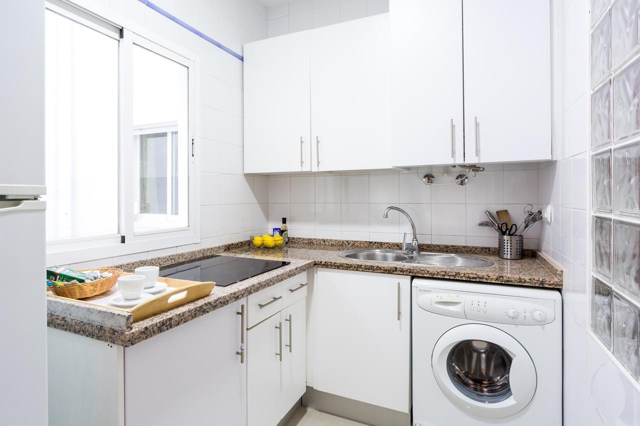 Apartamentos Diaber Gerona 22 Σεβίλλη Εξωτερικό φωτογραφία