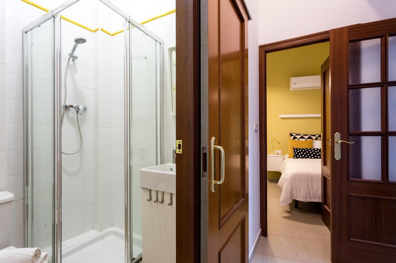 Apartamentos Diaber Gerona 22 Σεβίλλη Εξωτερικό φωτογραφία