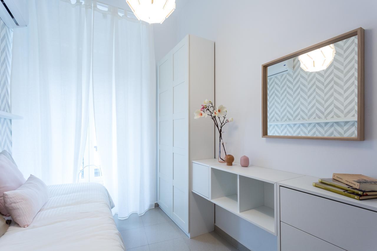 Apartamentos Diaber Gerona 22 Σεβίλλη Εξωτερικό φωτογραφία
